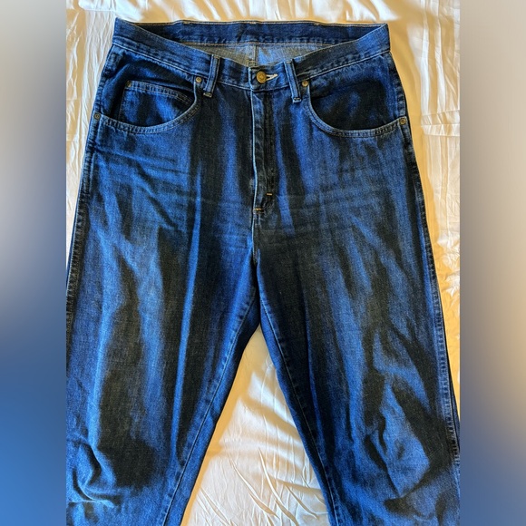 Size 34w 34l men’s dark wash, vintage wrangler, boot, cut jeans - Picture 4 of 4